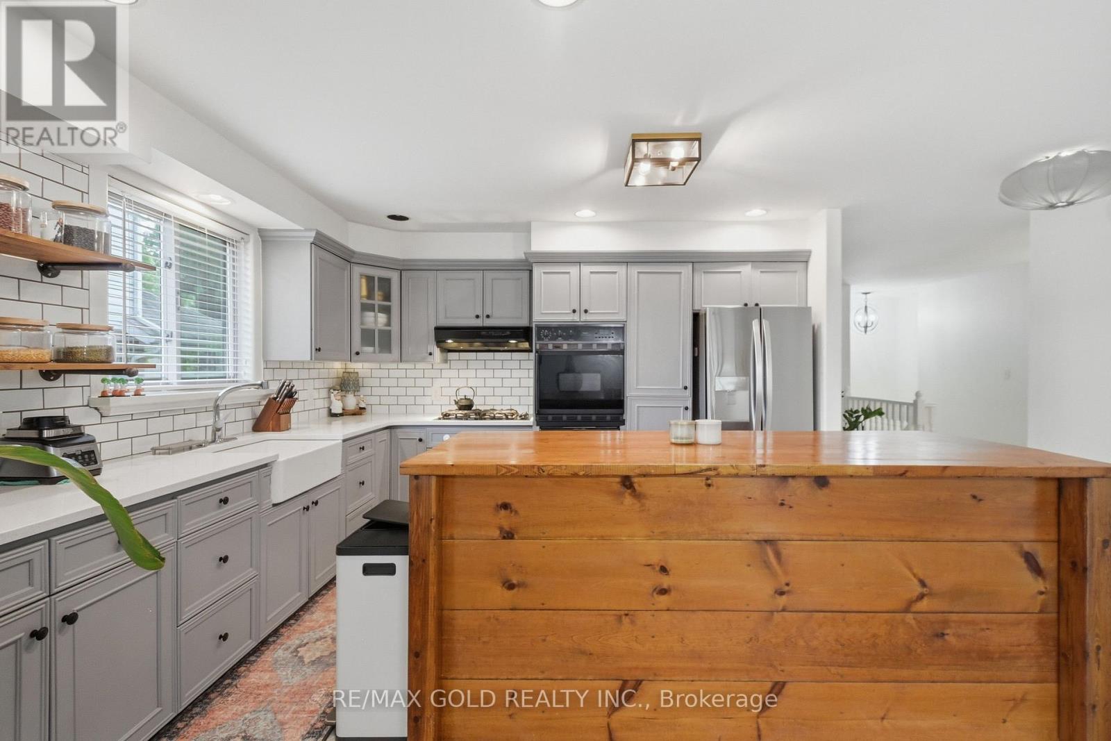 8 Garden Path Property Photo 18