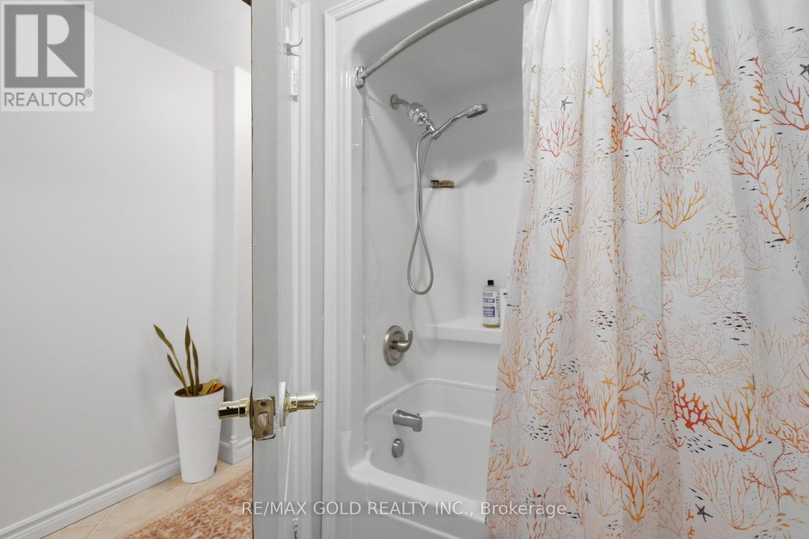 8 Garden Path Property Photo 22