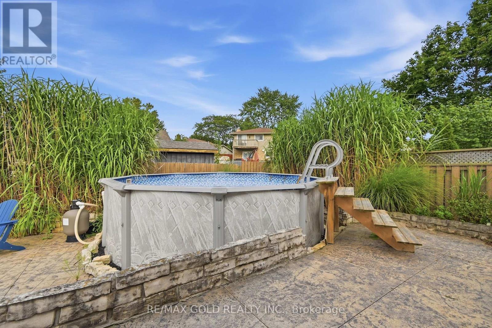 8 Garden Path Property Photo 45
