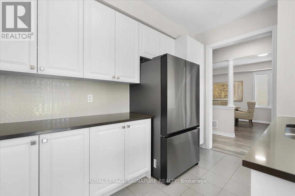 635 Lemay Grove Property Photo 10