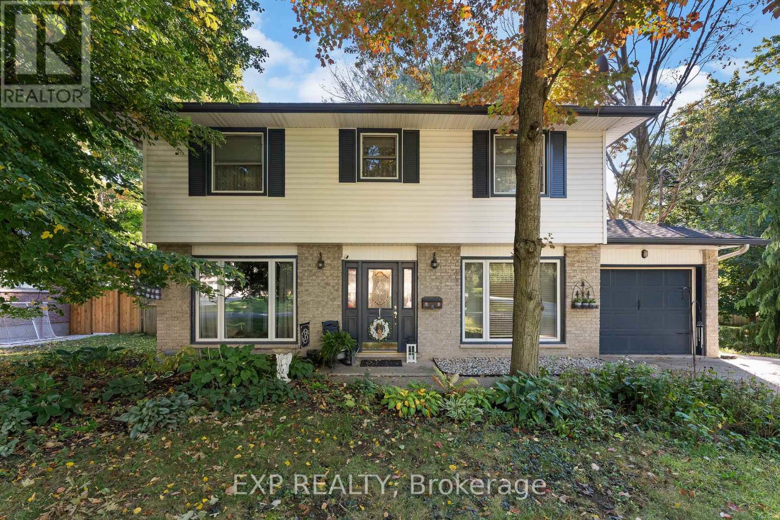 43 STELLA STREET Property Photo 1