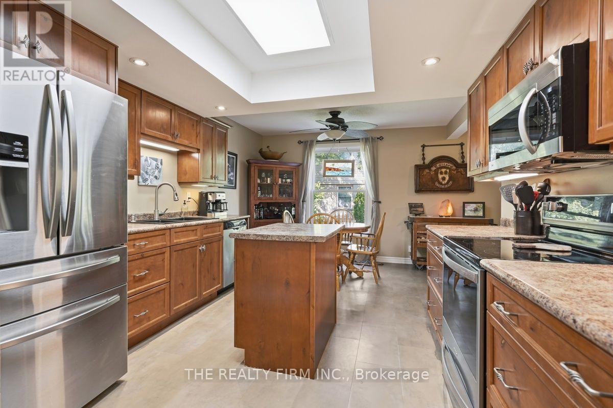 905 Dalhousie Drive Property Photo 18