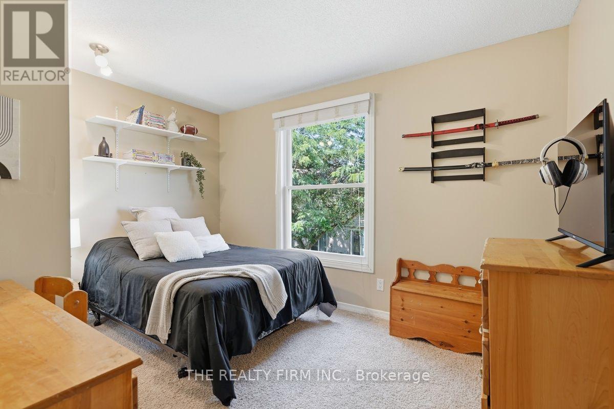 905 Dalhousie Drive Property Photo 31