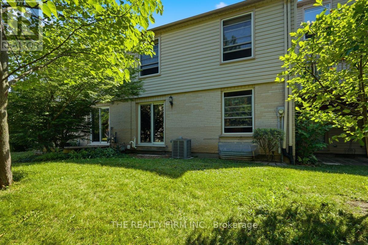 905 Dalhousie Drive Property Photo 37