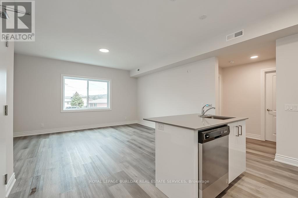 2a - 259 King Street E Property Photo 7
