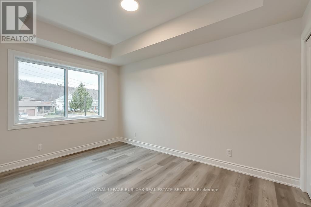 2a - 259 King Street E Property Photo 14
