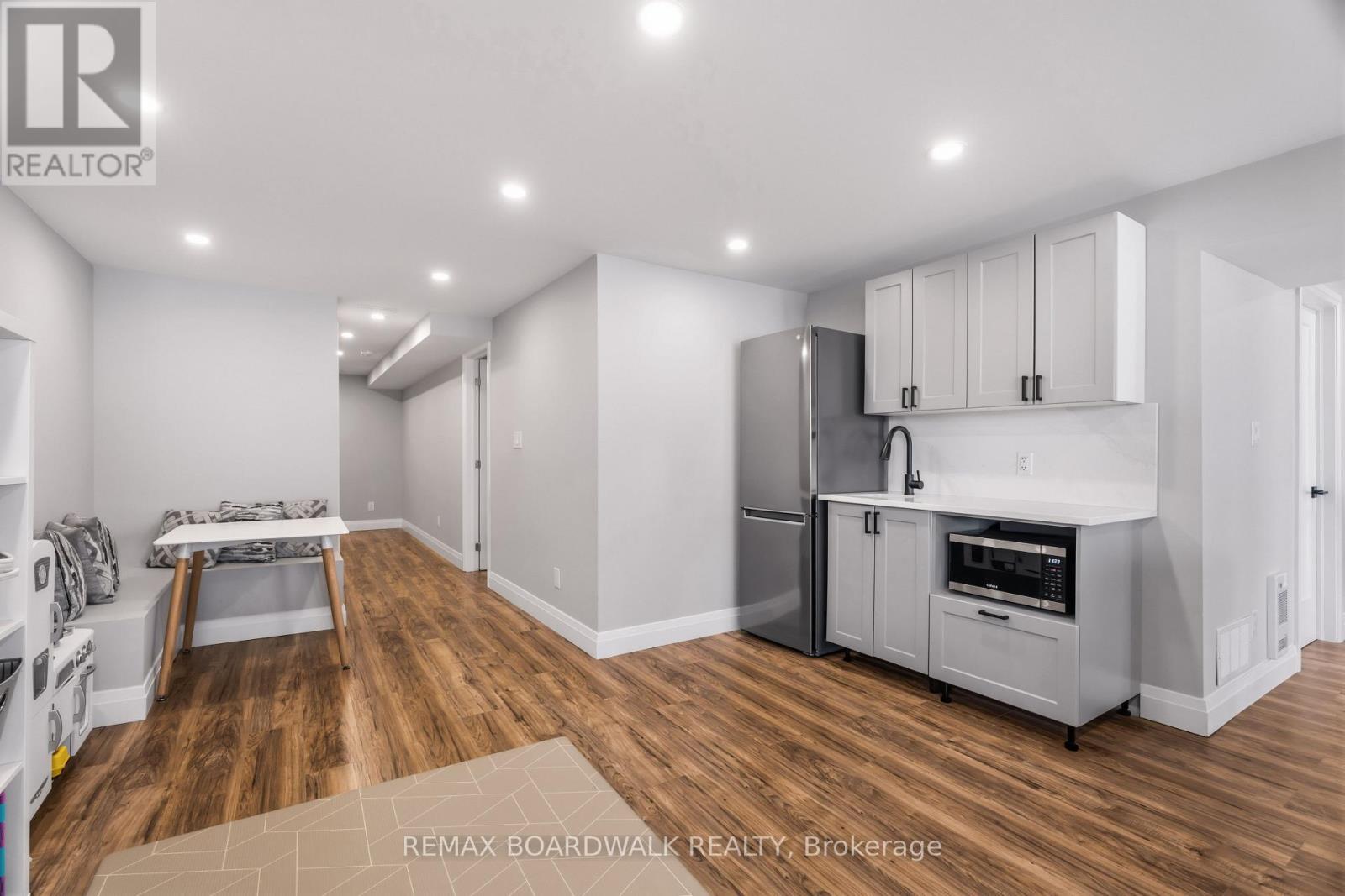 210 Pingwi Place Property Photo 42