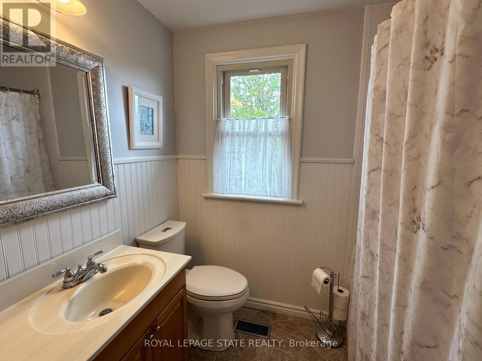 129 Broker Drive Property Photo 28