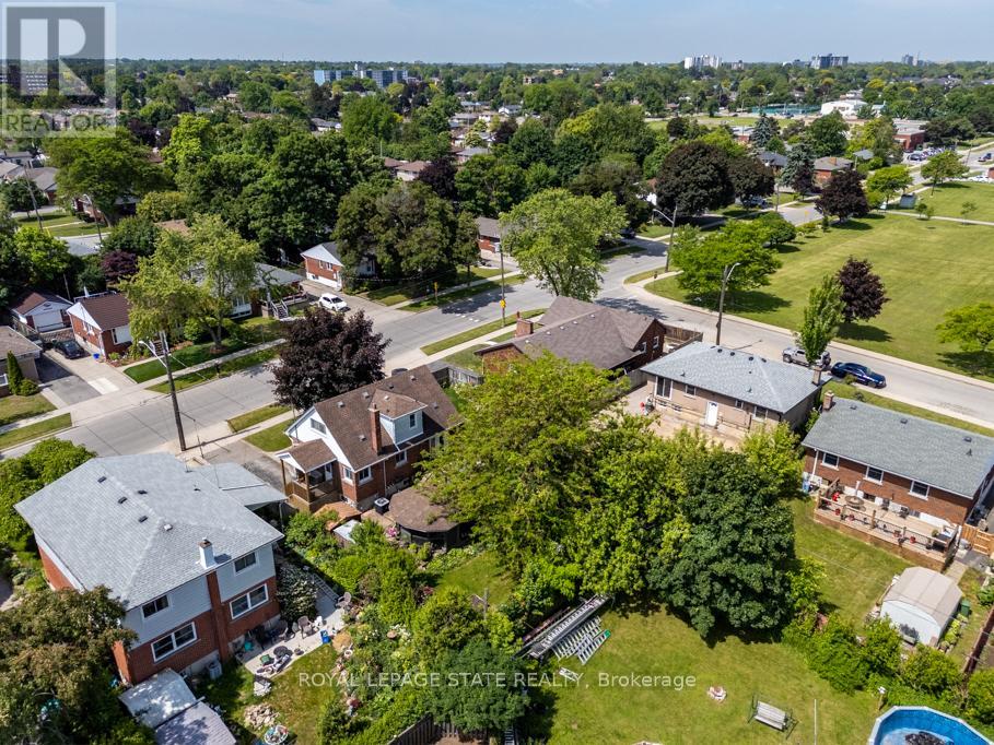 129 Broker Drive Property Photo 43