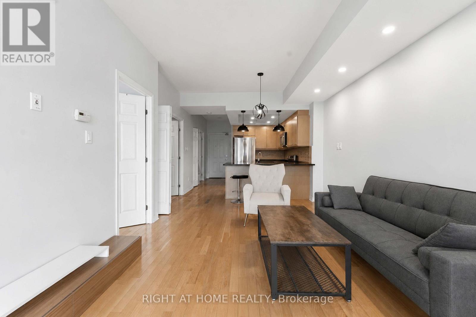 1009 - 134 York Street Property Photo 7