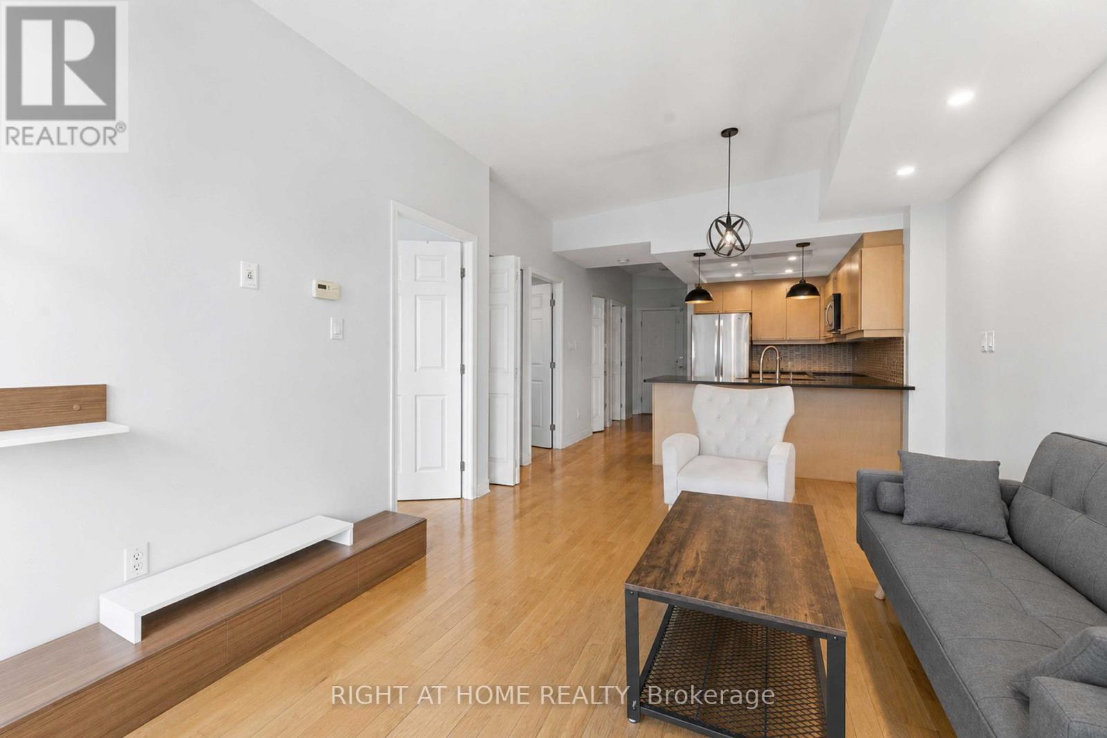 1009 - 134 York Street Property Photo 9