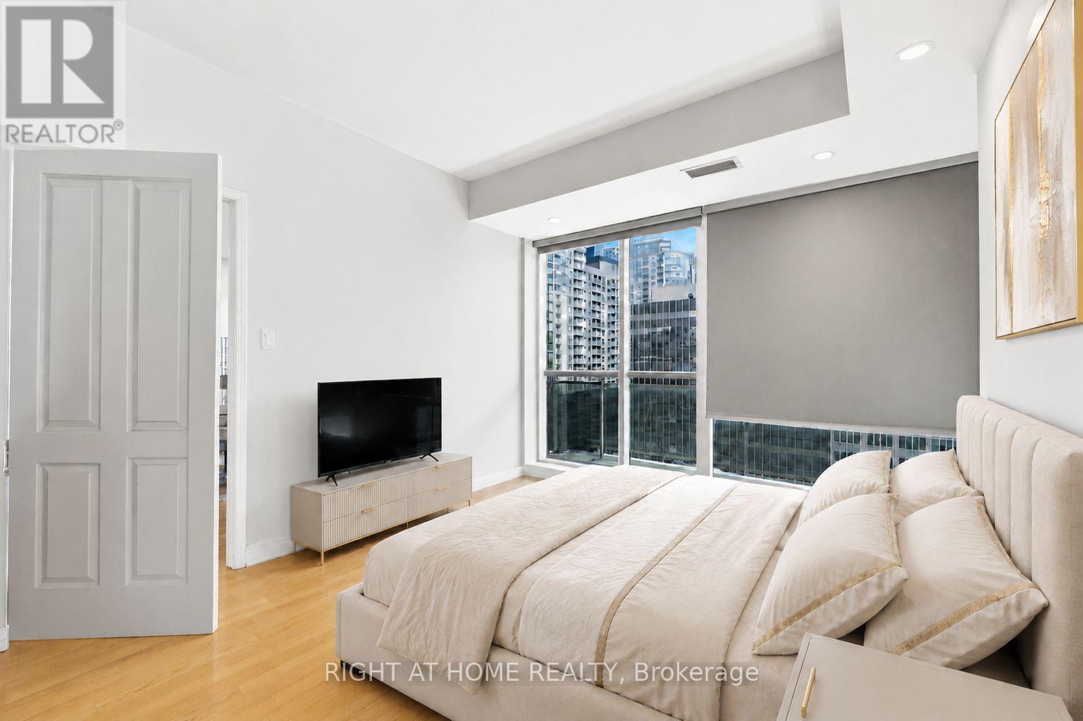 1009 - 134 York Street Property Photo 14