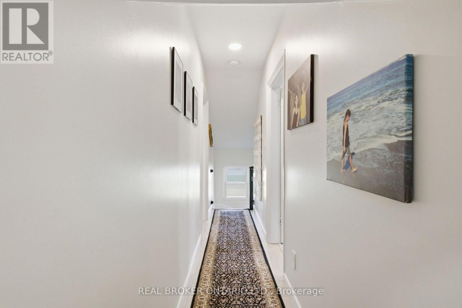 520 Elma Street W Property Photo 24
