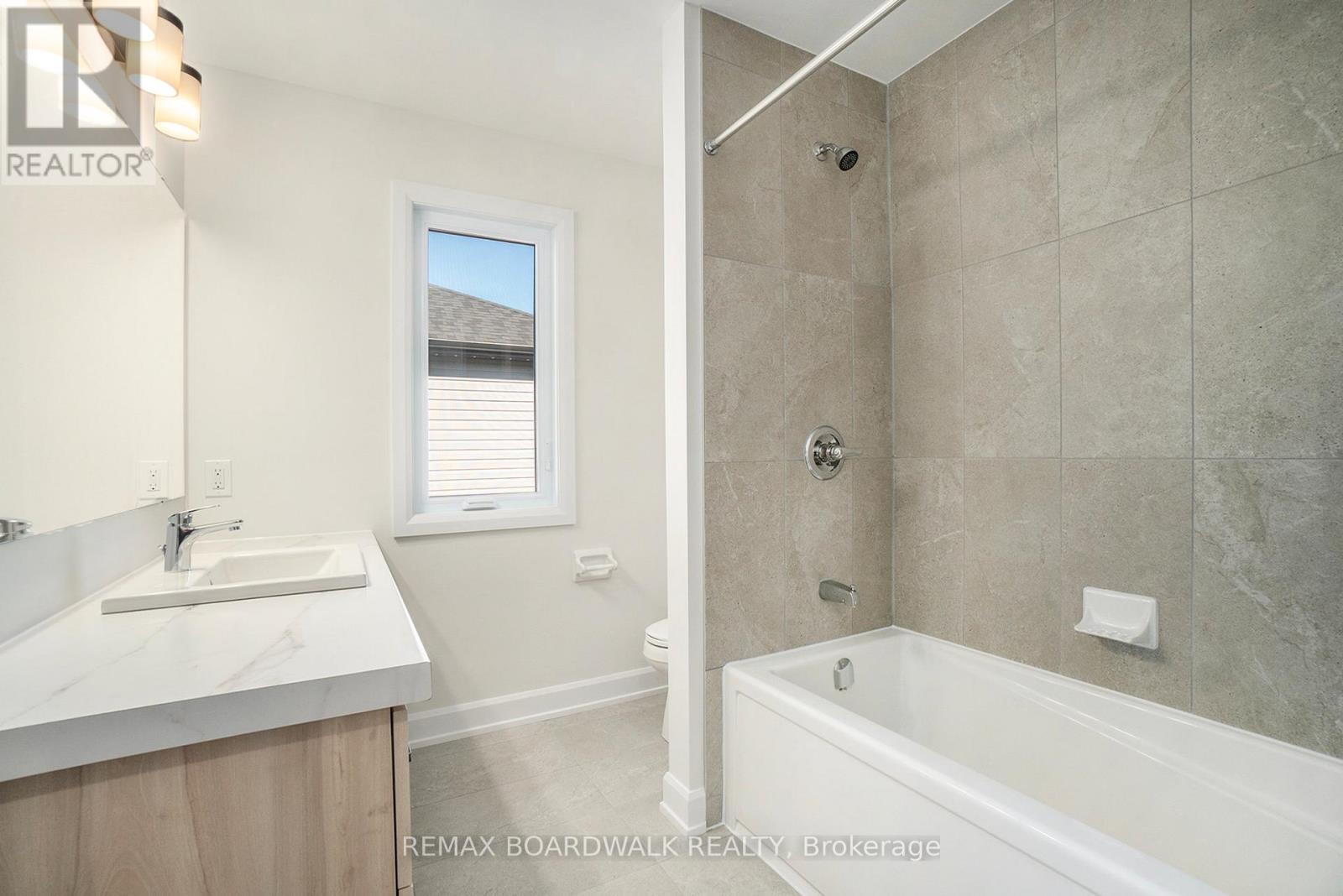 619 Geneva Crescent Property Photo 15