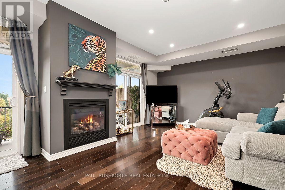8 - 50 Prestige Circle Property Photo 4