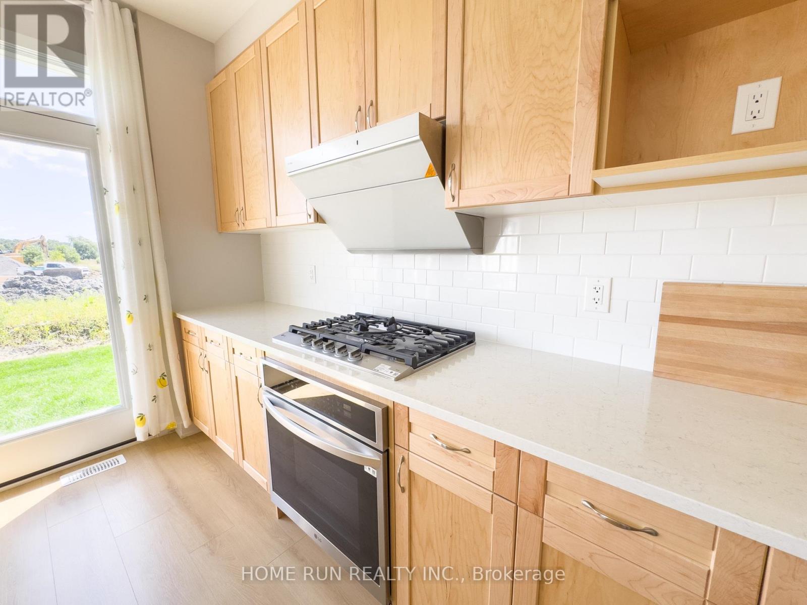 710 Quilter Row Property Photo 4
