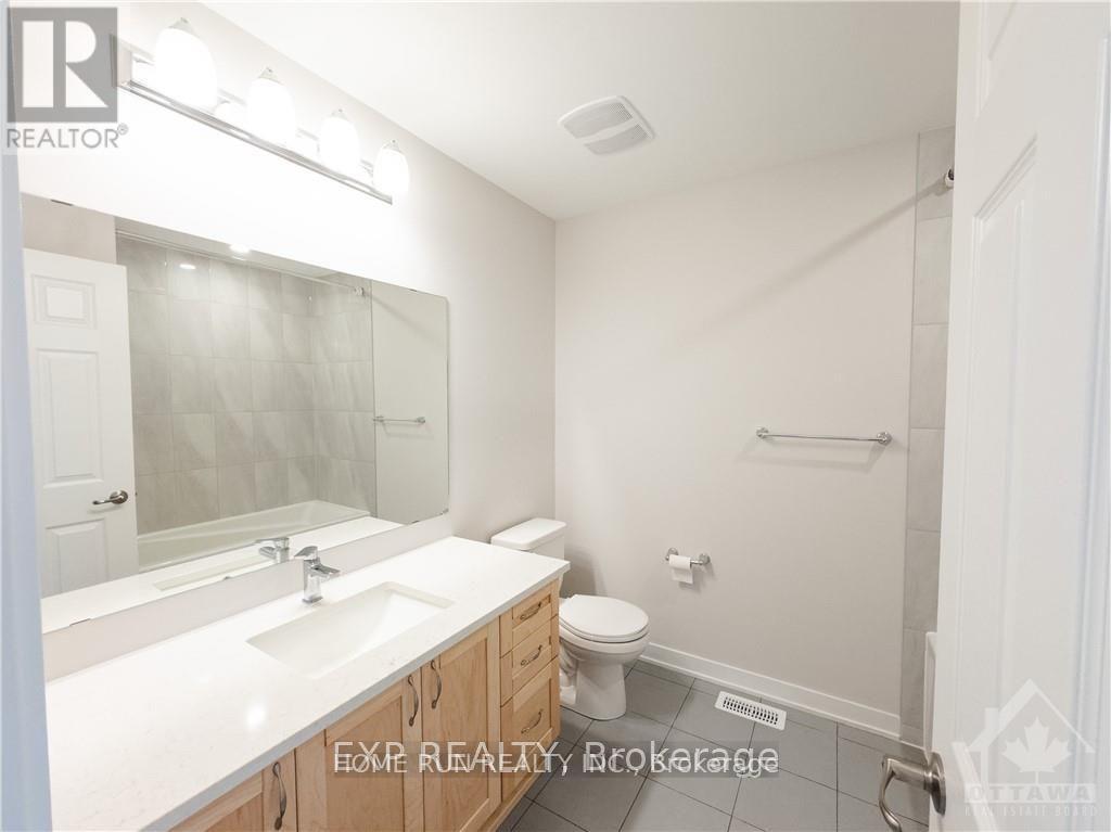 710 Quilter Row Property Photo 11