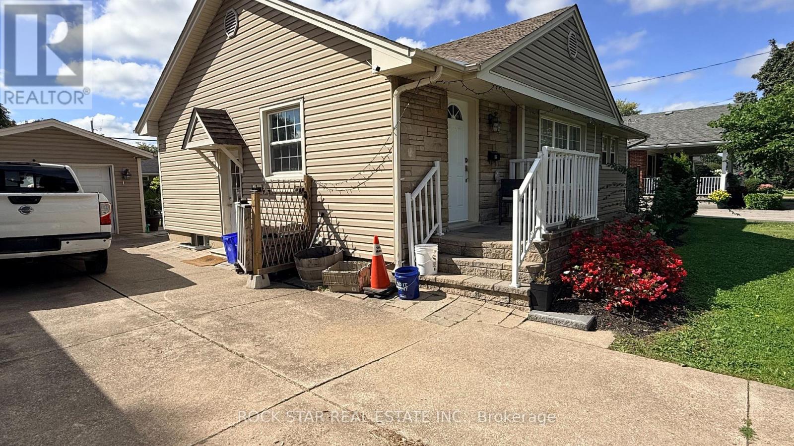 12 Roseland Avenue Property Photo 3