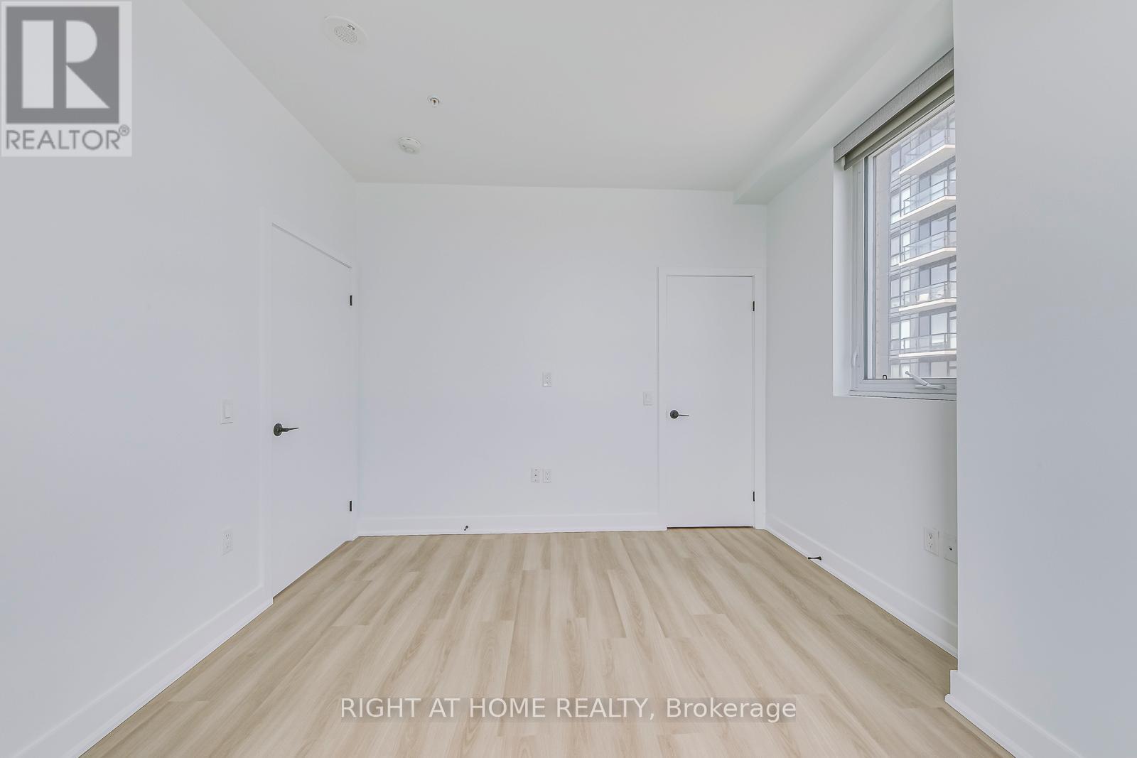 1102 - 100 Garment Street Property Photo 22