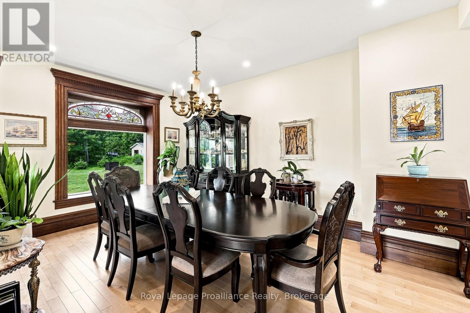 1376 Queensborough Road Property Photo 9