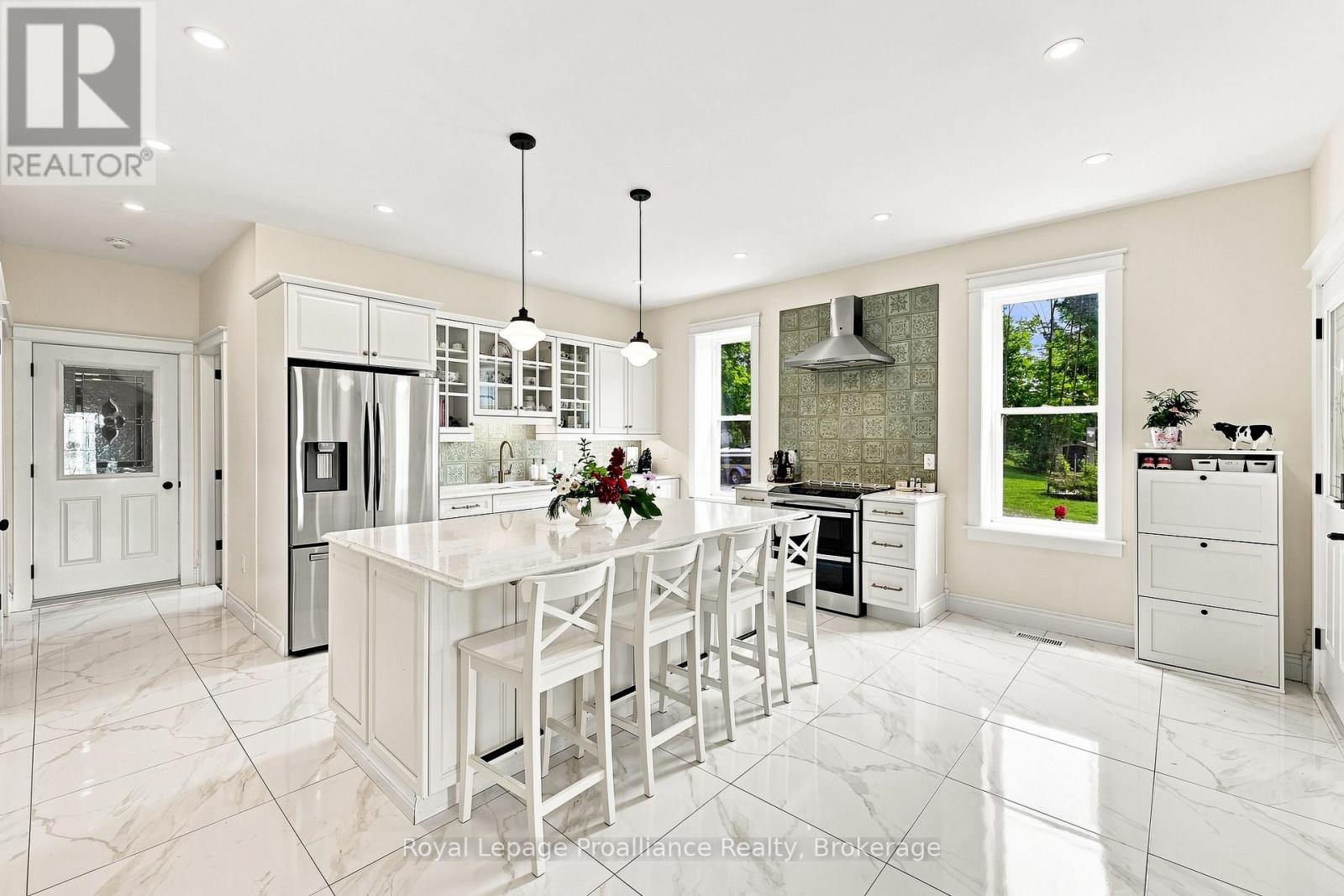 1376 Queensborough Road Property Photo 11
