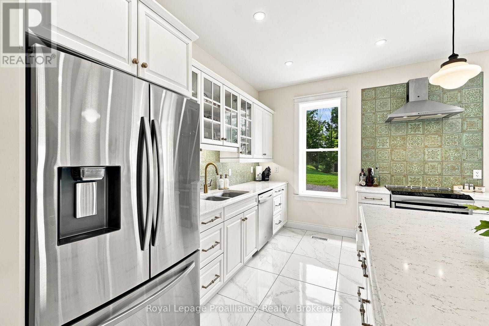 1376 Queensborough Road Property Photo 13