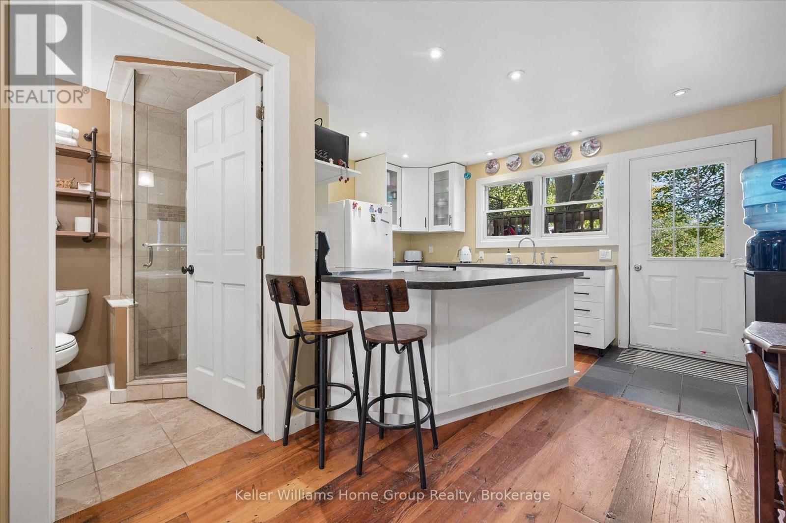 452 St Andrew Street W Property Photo 9