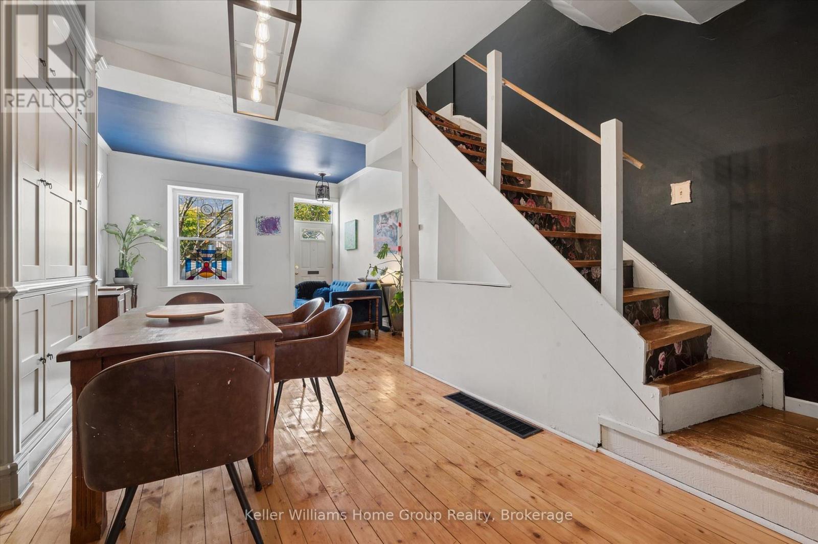 452 St Andrew Street W Property Photo 15