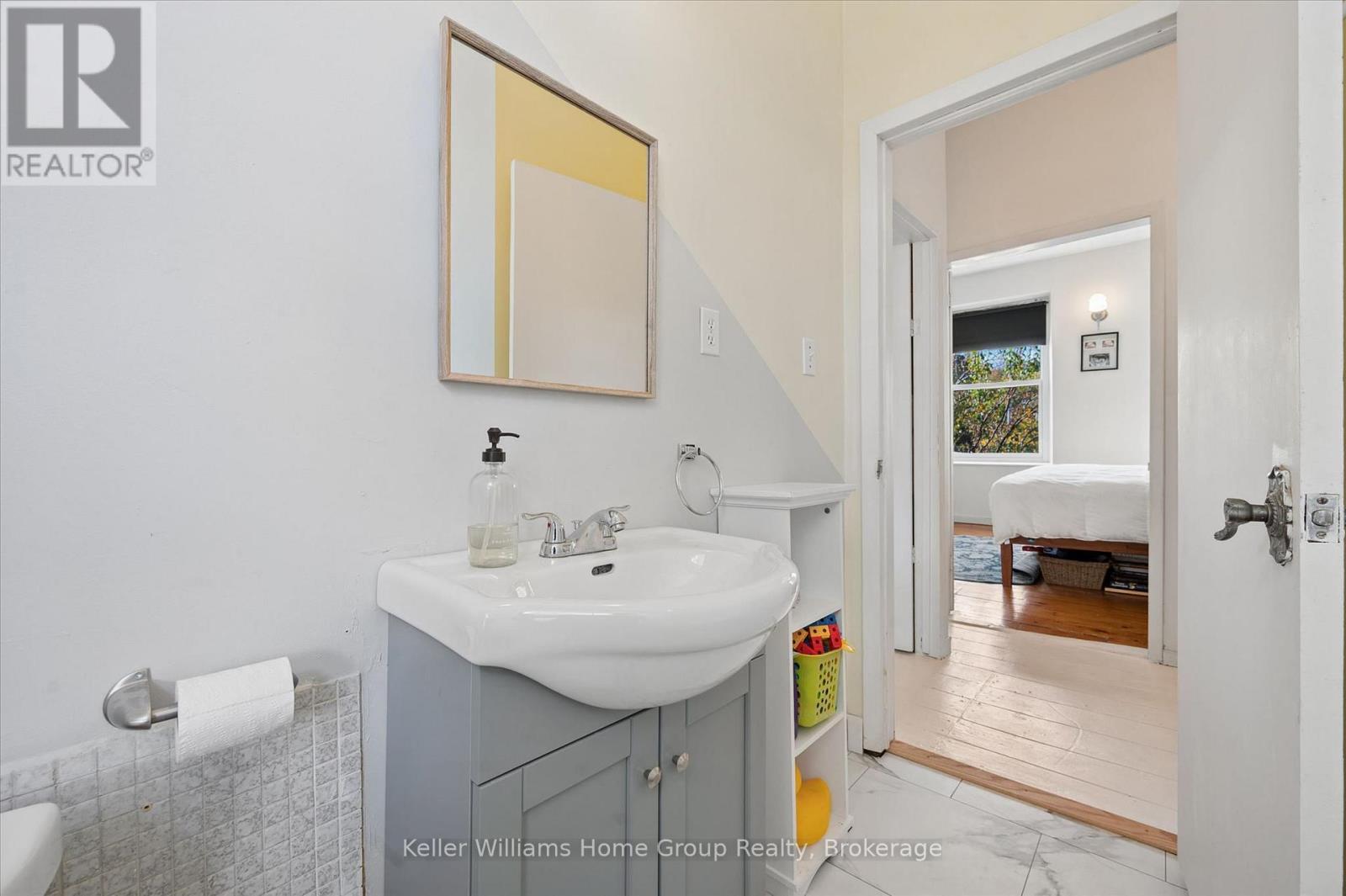 452 St Andrew Street W Property Photo 20