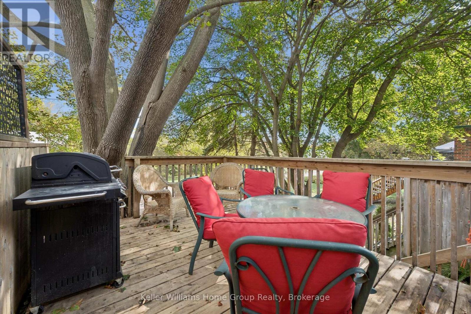 452 St Andrew Street W Property Photo 22