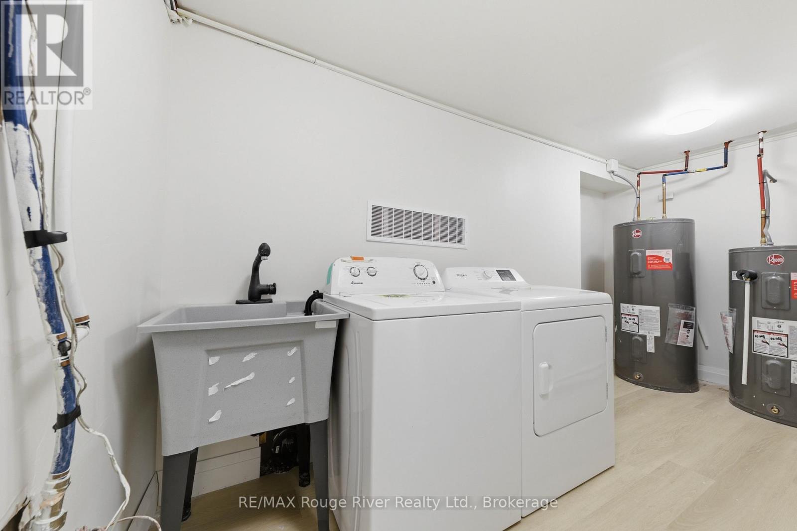 Unit A - 144 Macdonald Avenue Property Photo 17