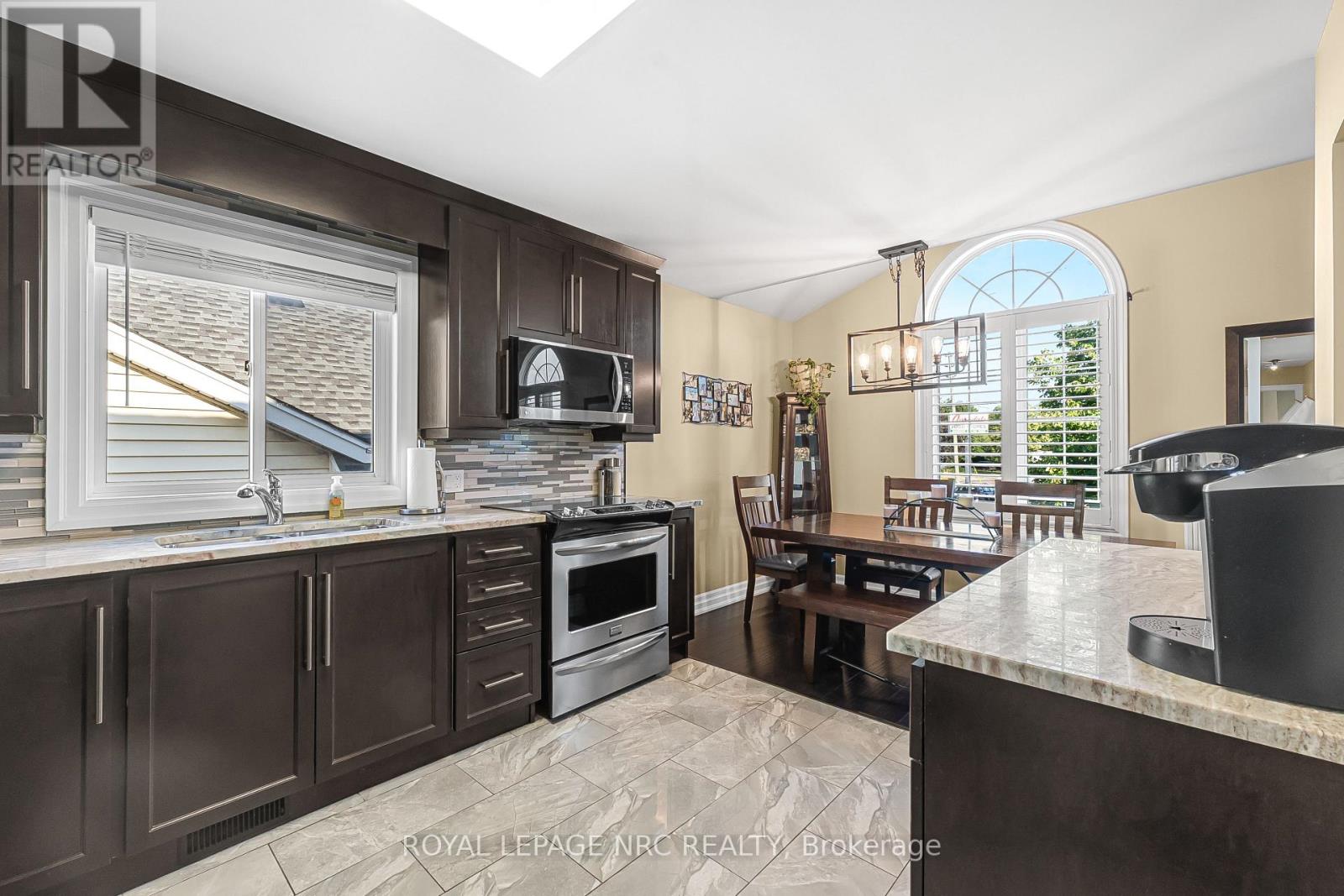 551 Scott Street Property Photo 11