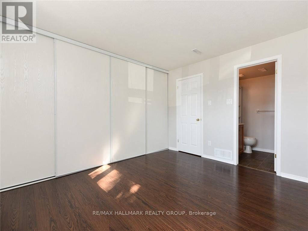 386 Crownridge Drive Property Photo 15