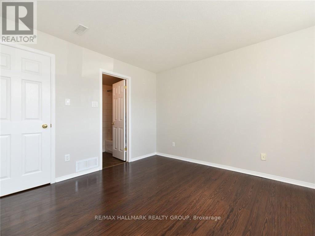 386 Crownridge Drive Property Photo 17