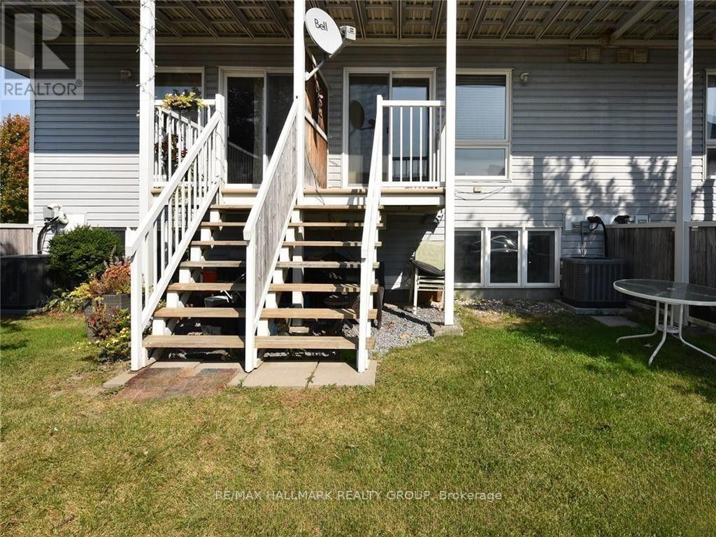 386 Crownridge Drive Property Photo 23