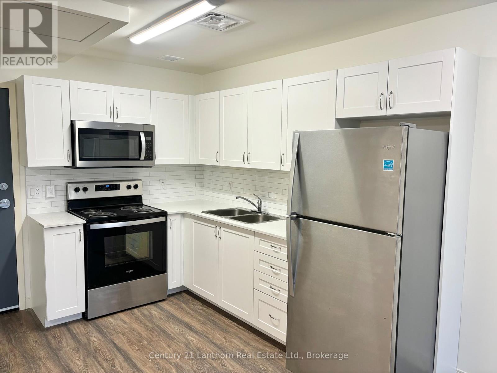 520 - 135 Station Street Property Photo 2
