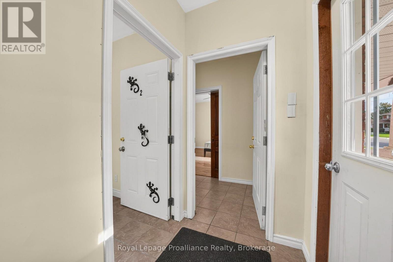 37 Lorne Avenue Property Photo 4