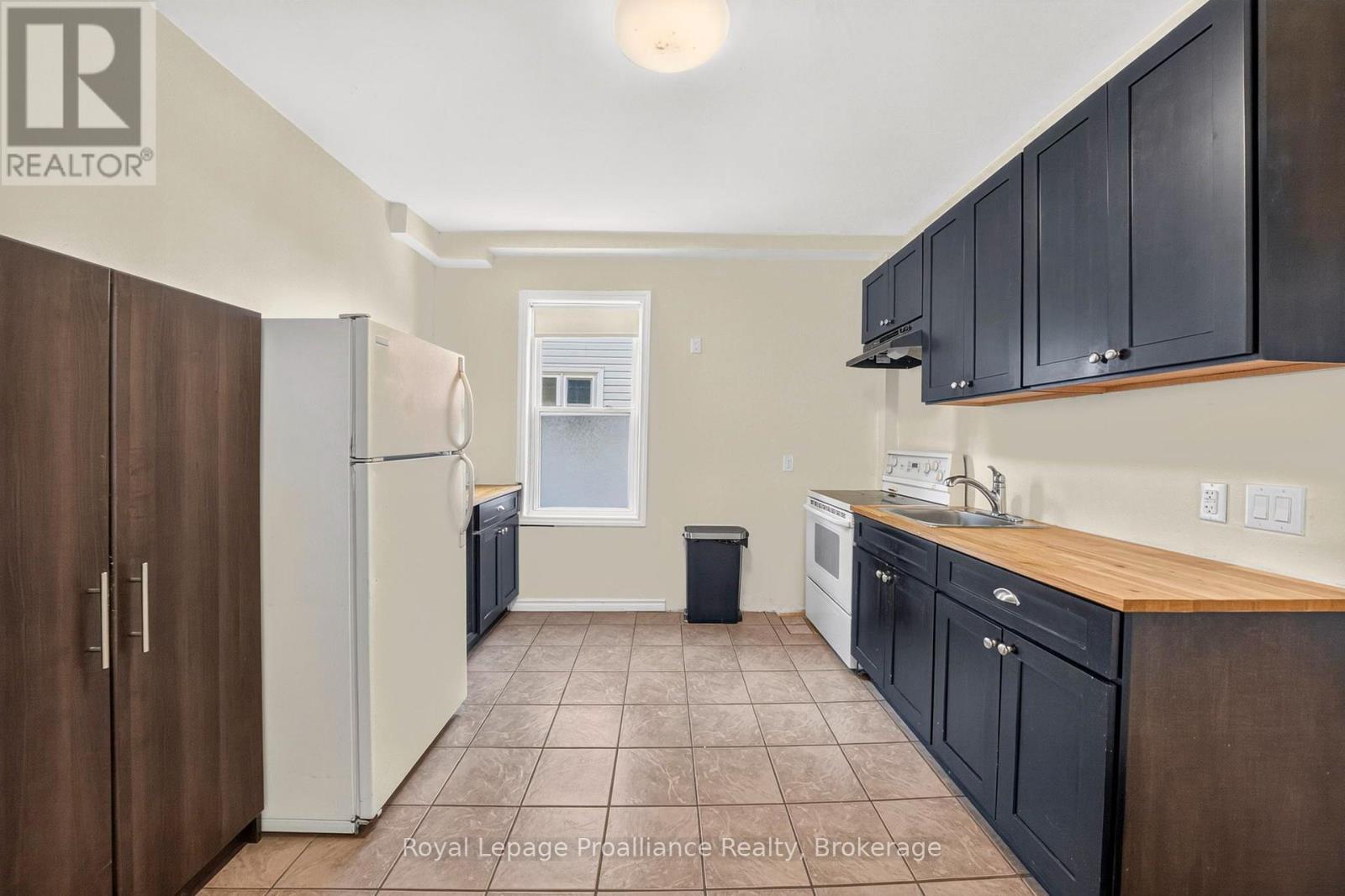 37 Lorne Avenue Property Photo 12