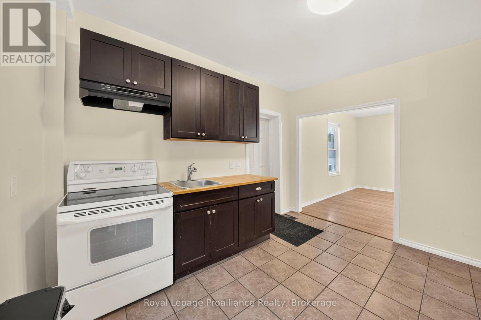37 Lorne Avenue Property Photo 13