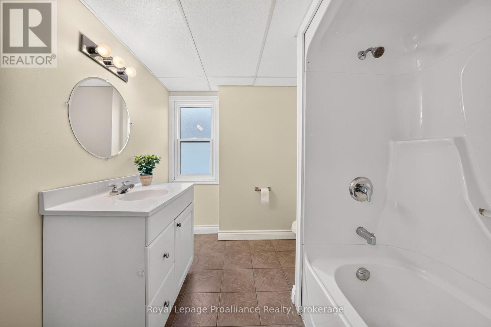37 Lorne Avenue Property Photo 25