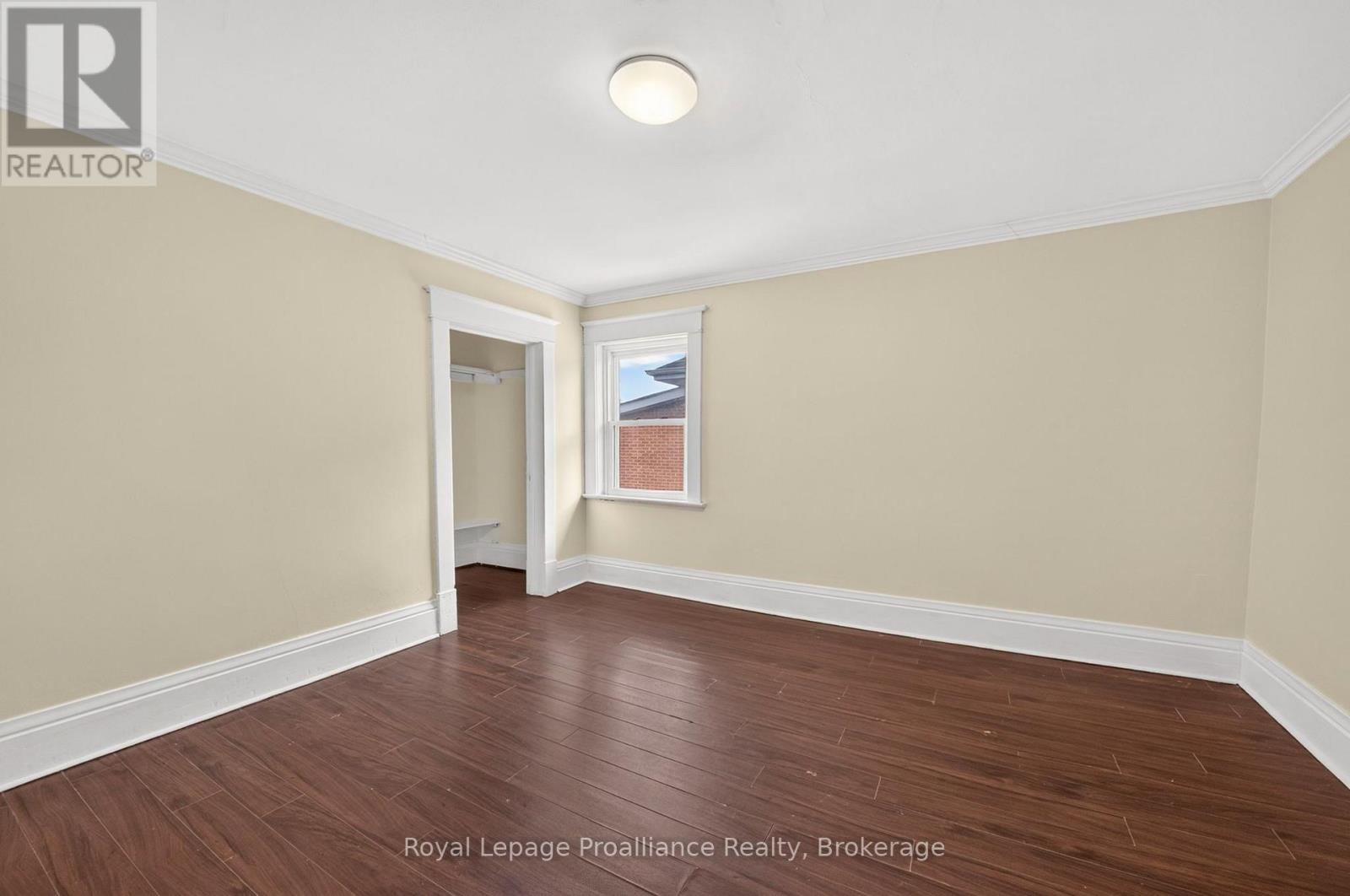 37 Lorne Avenue Property Photo 27