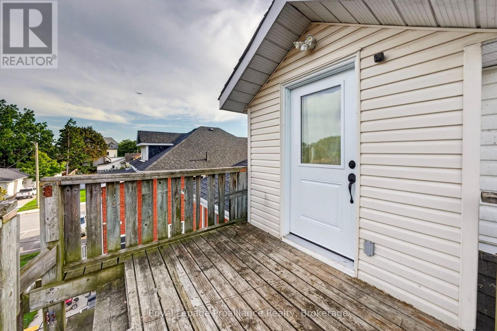 37 Lorne Avenue Property Photo 35