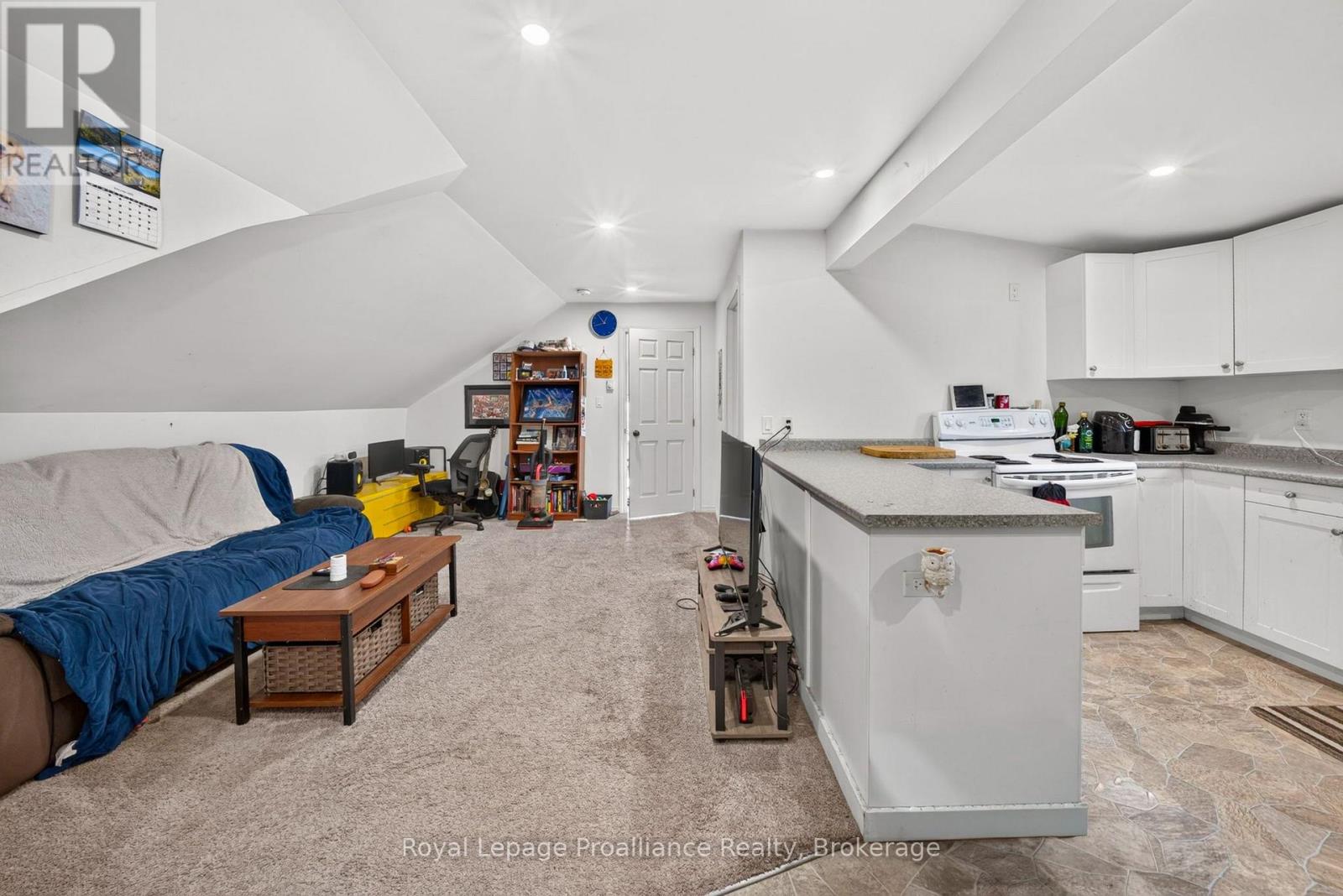 37 Lorne Avenue Property Photo 36