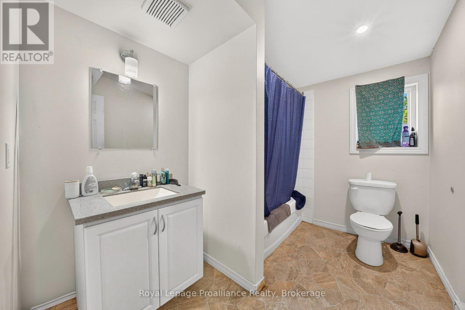 37 Lorne Avenue Property Photo 40
