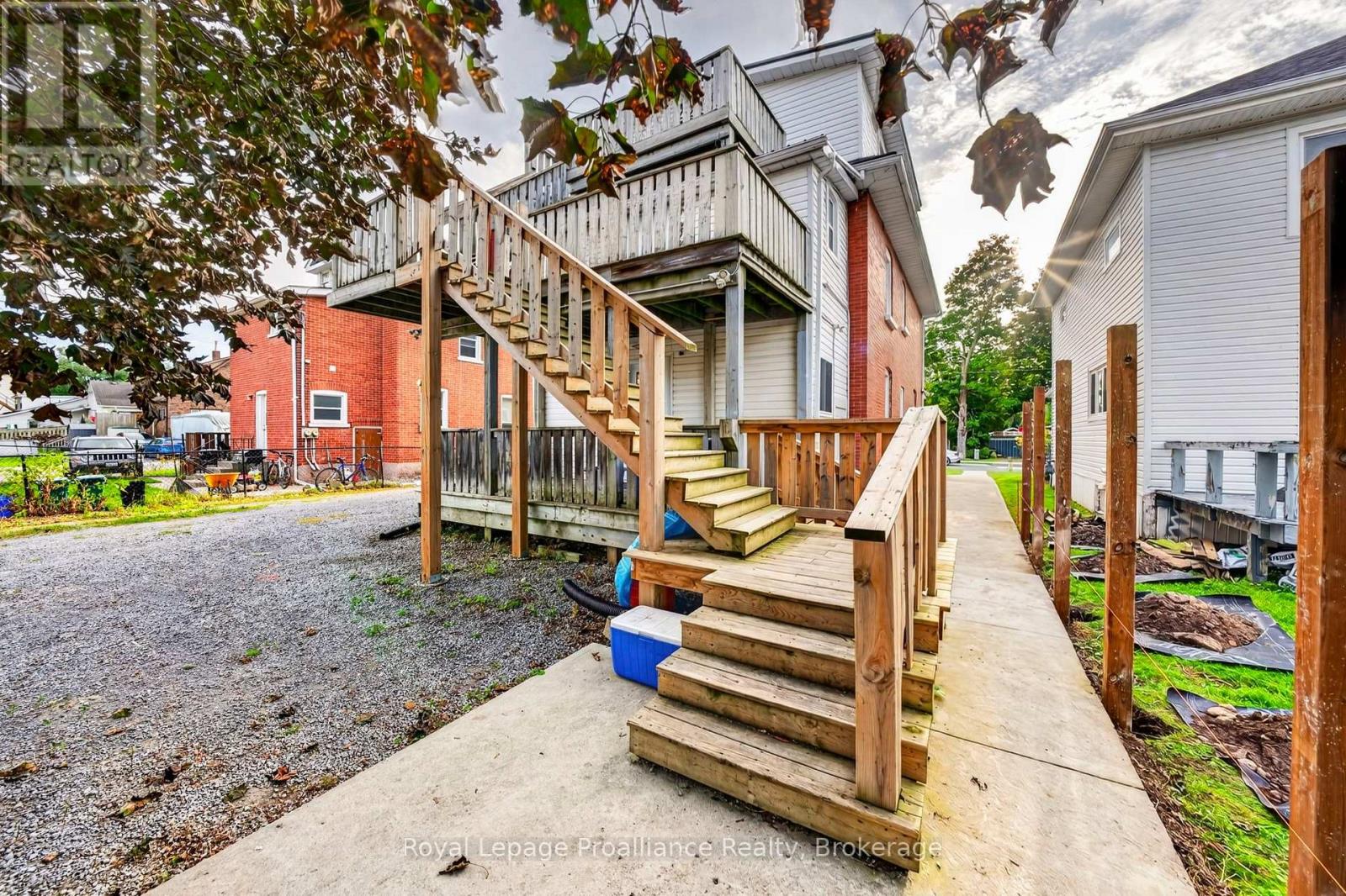 37 Lorne Avenue Property Photo 43