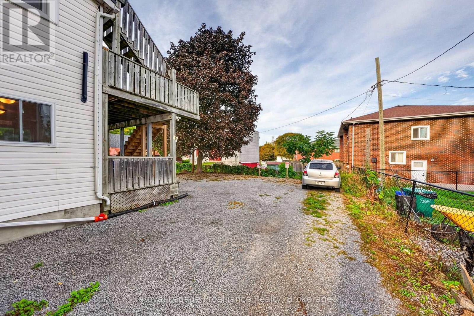 37 Lorne Avenue Property Photo 44