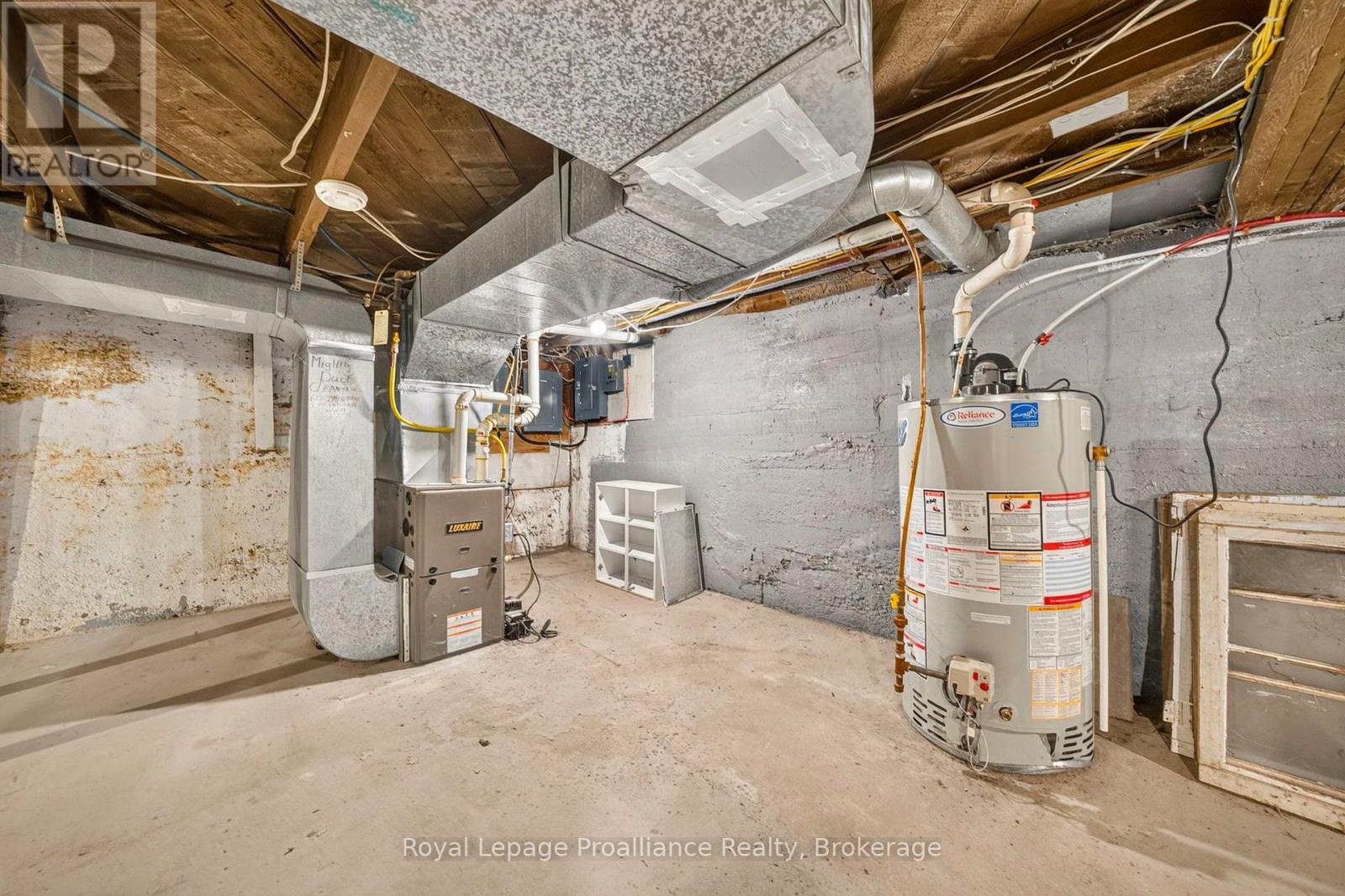37 Lorne Avenue Property Photo 47