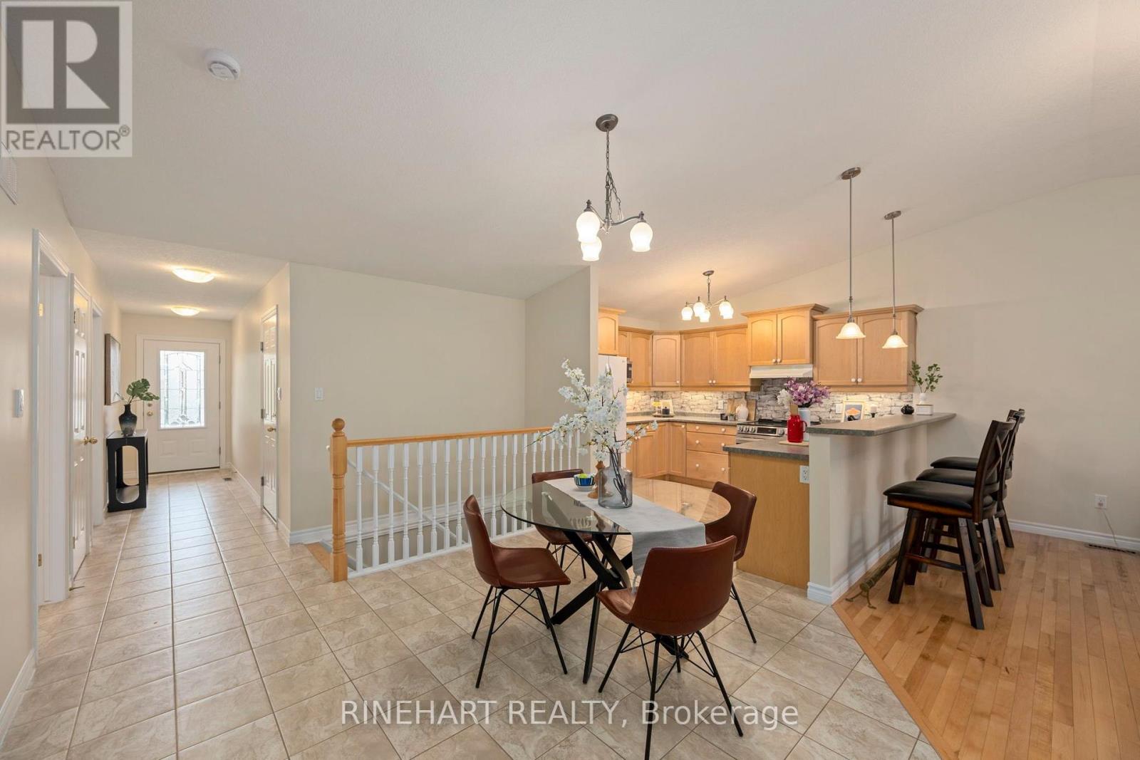 17 - 121 Meadowcreek Drive Property Photo 11