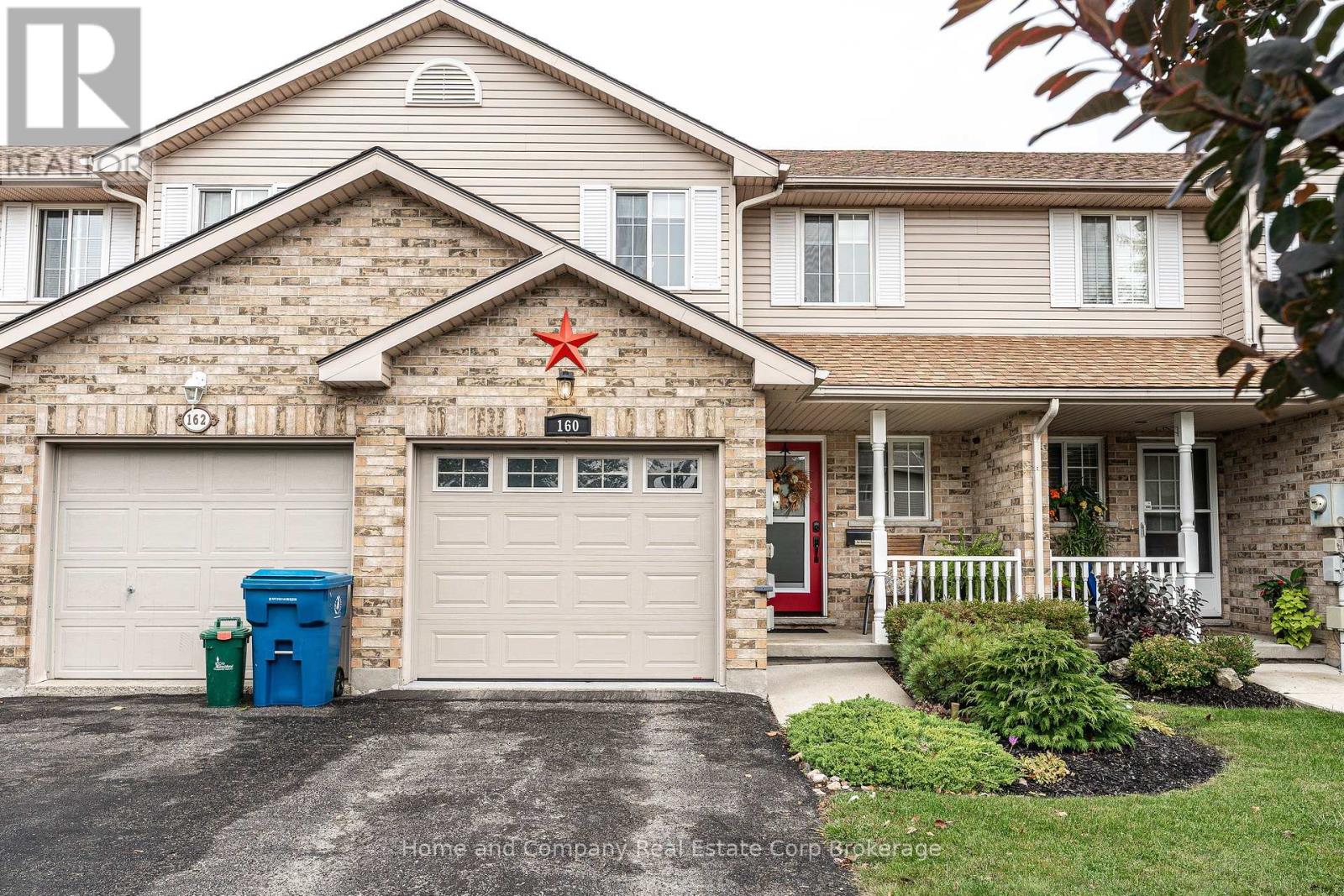 160 Athlone Crescent Property Photo 2
