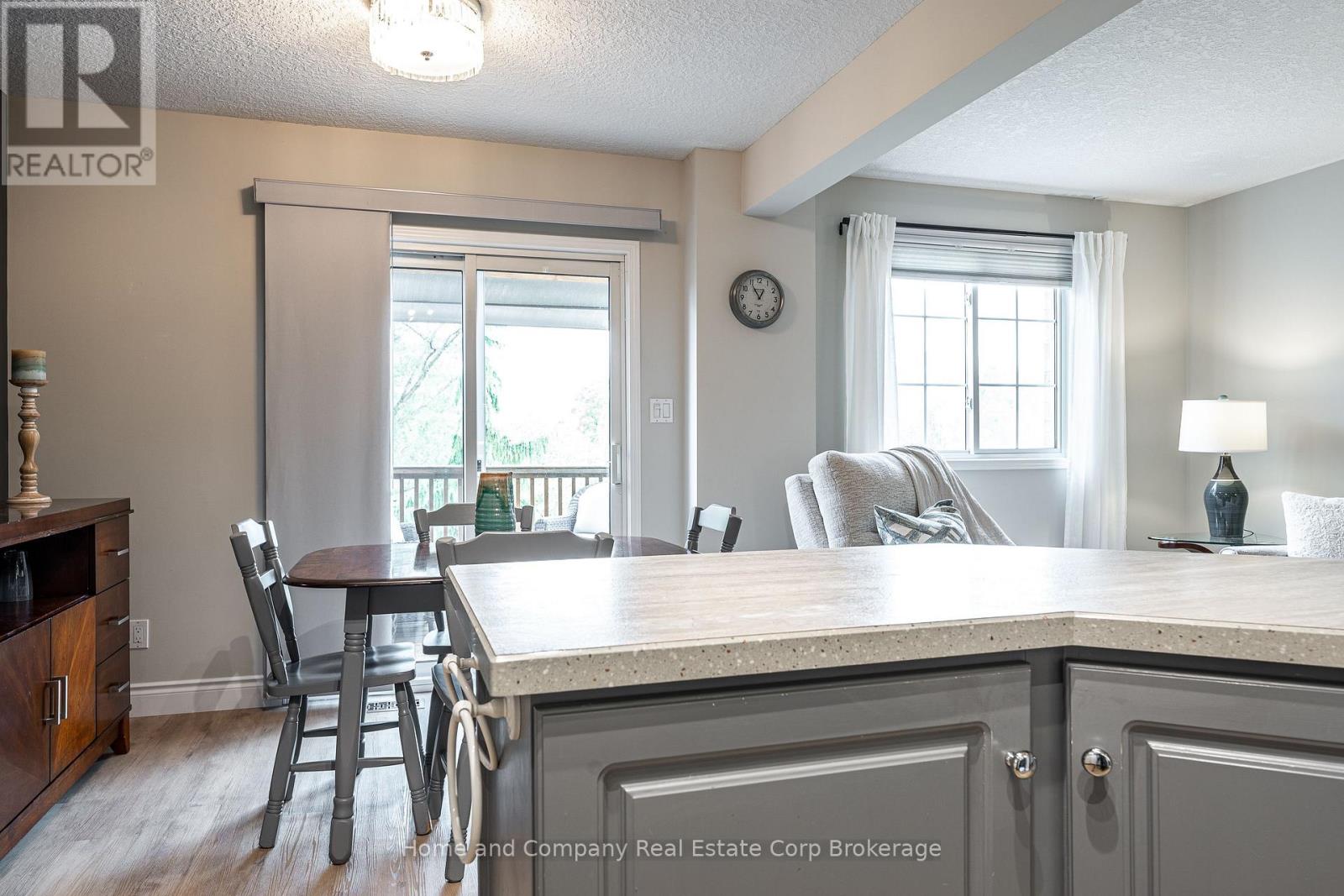 160 Athlone Crescent Property Photo 13
